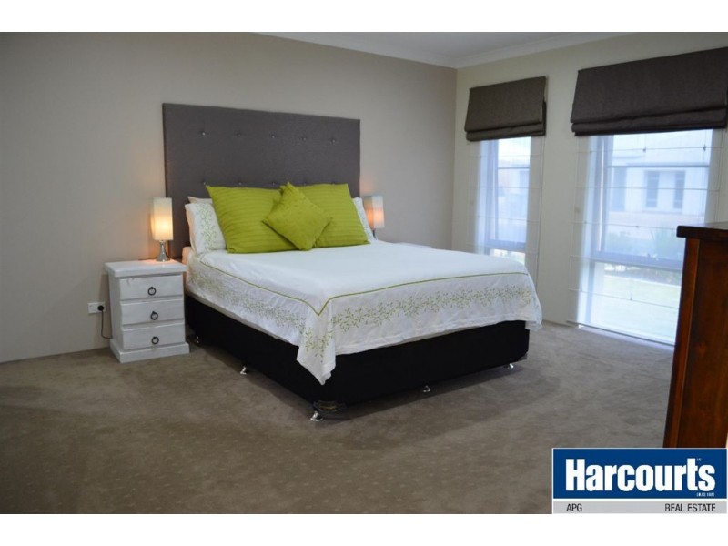 13 Henderson Crescent, Australind WA 6233