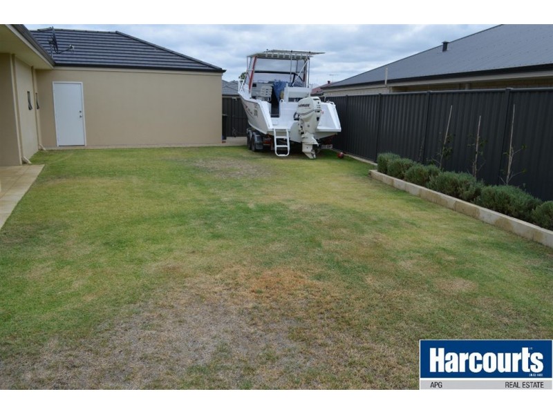 13 Henderson Crescent, Australind WA 6233