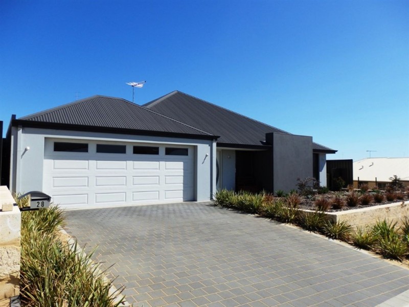 28 Henderson Crescent, Australind WA 6233