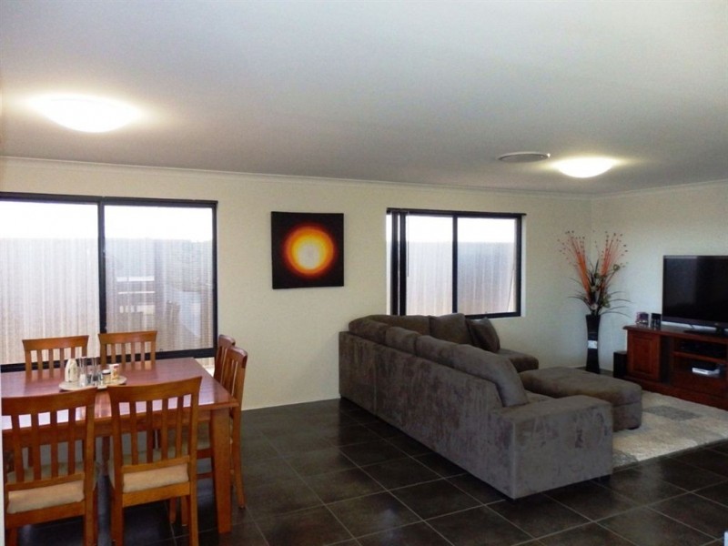 28 Henderson Crescent, Australind WA 6233