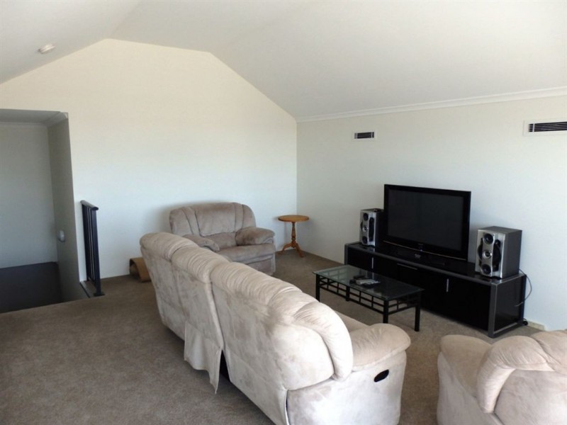 28 Henderson Crescent, Australind WA 6233