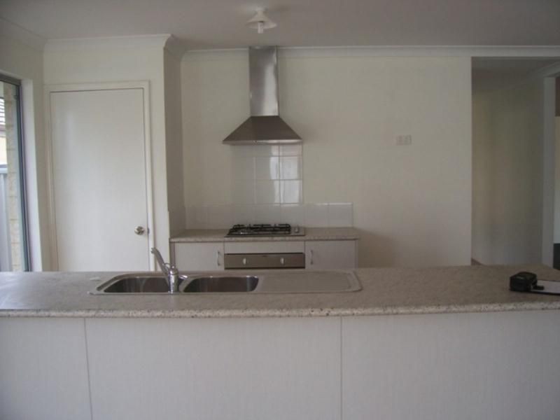 14B Milesi Bend, Dalyellup WA 6230