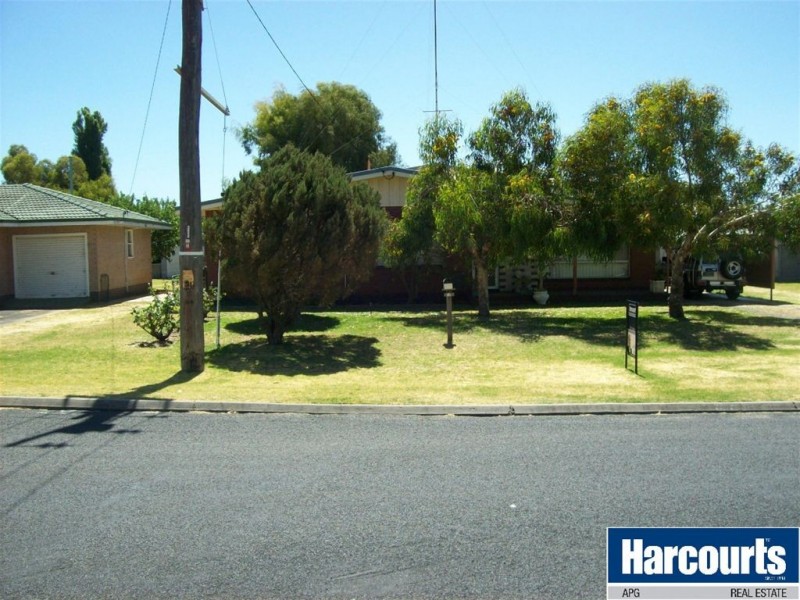 12 Lee Street, South Bunbury WA 6230