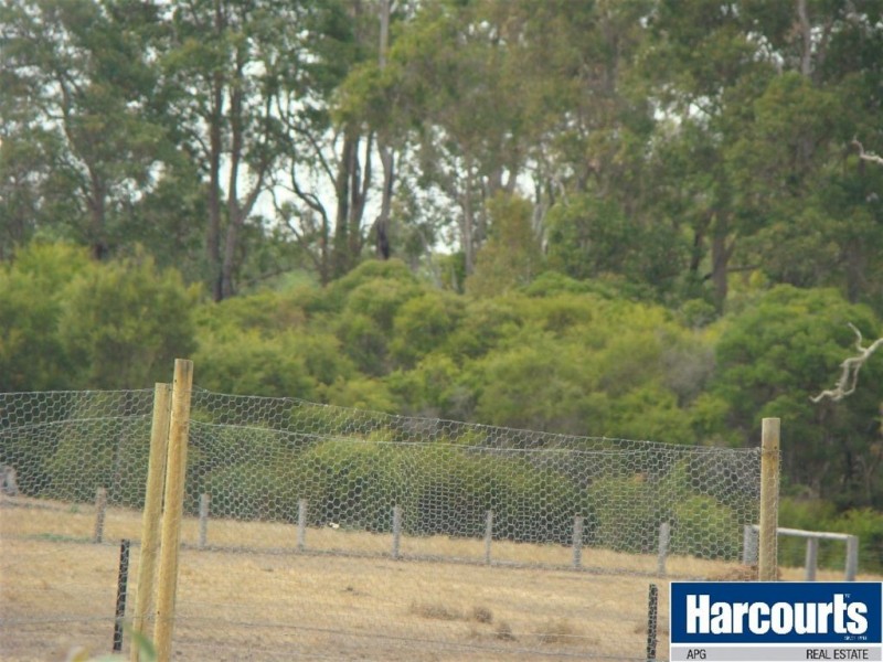 8 Holland Loop, Dardanup West WA 6236