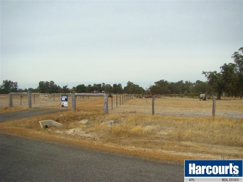 8 Holland Loop, Dardanup West WA 6236