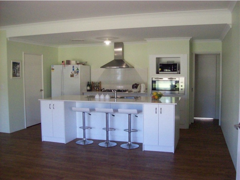 48 Leschenault Parade, Australind WA 6233