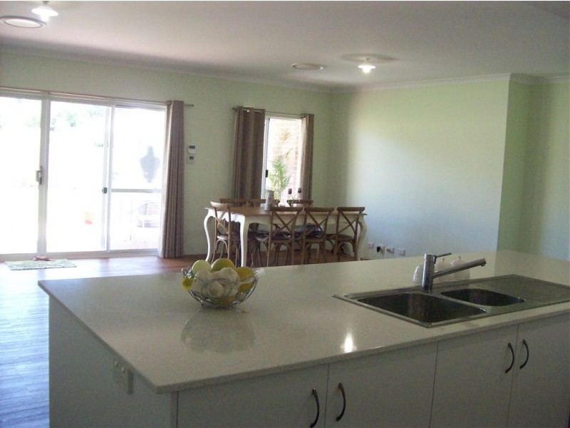 48 Leschenault Parade, Australind WA 6233