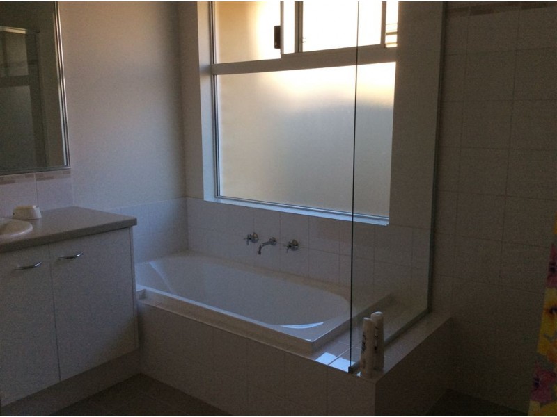 2/21 Frankel Street, Carey Park WA 6230