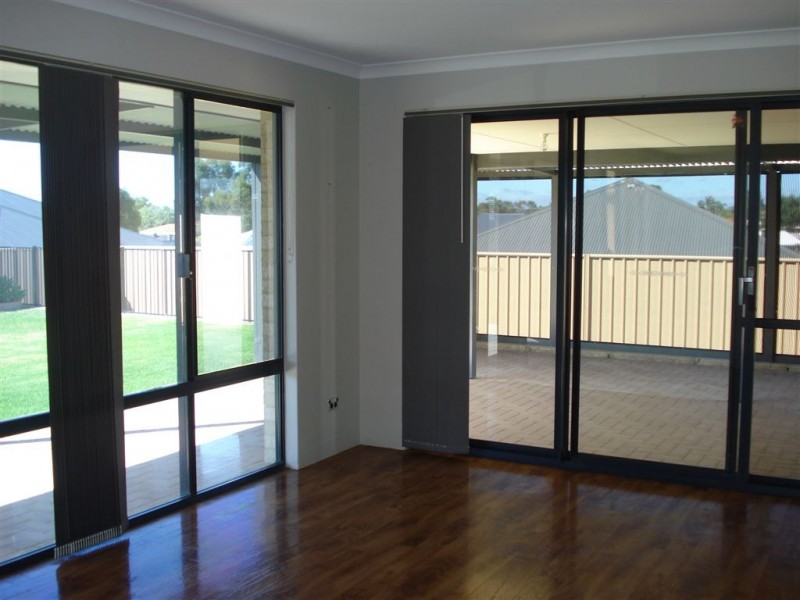 4 Fortesse Place, Australind WA 6233