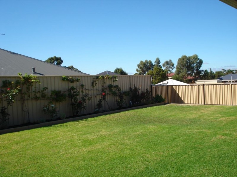 4 Fortesse Place, Australind WA 6233
