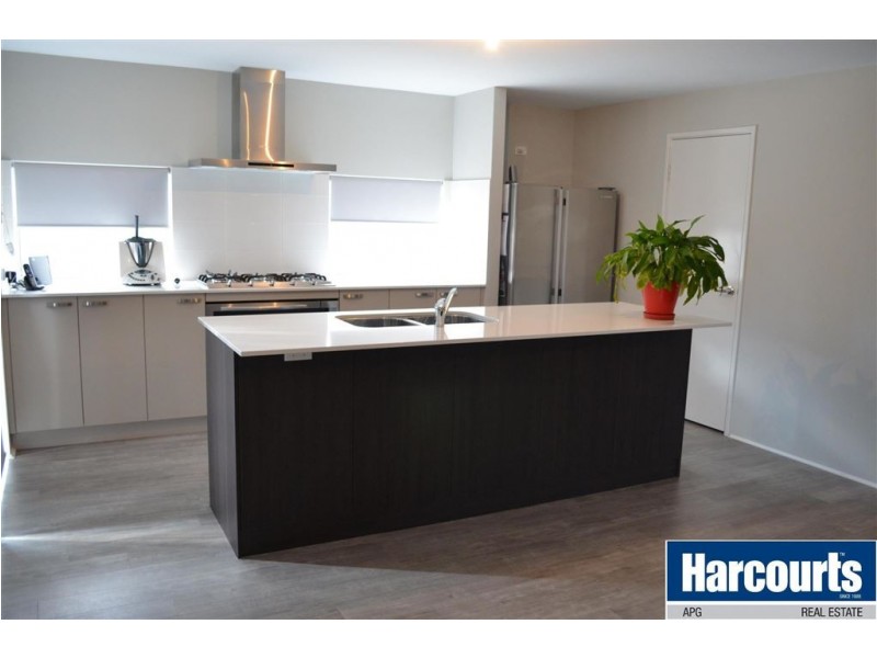 22 Henderson Crescent, Australind WA 6233