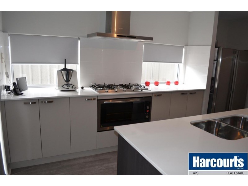 22 Henderson Crescent, Australind WA 6233