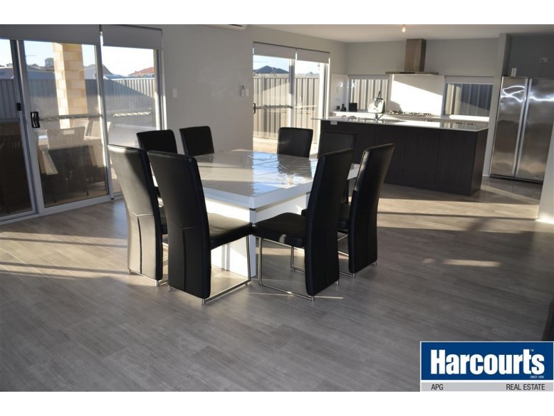 22 Henderson Crescent, Australind WA 6233