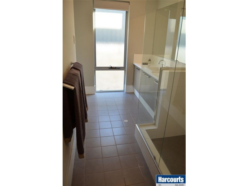 22 Henderson Crescent, Australind WA 6233