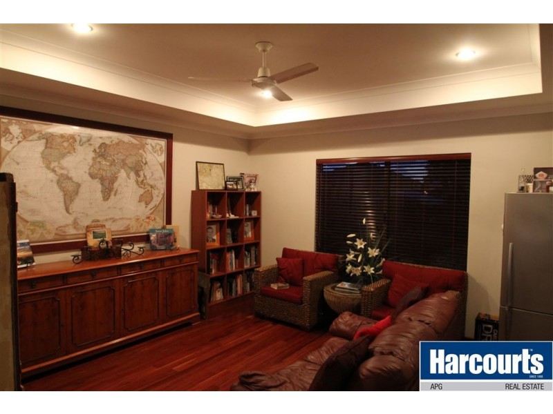 14 Gascoyne Circle, Millbridge WA 6232