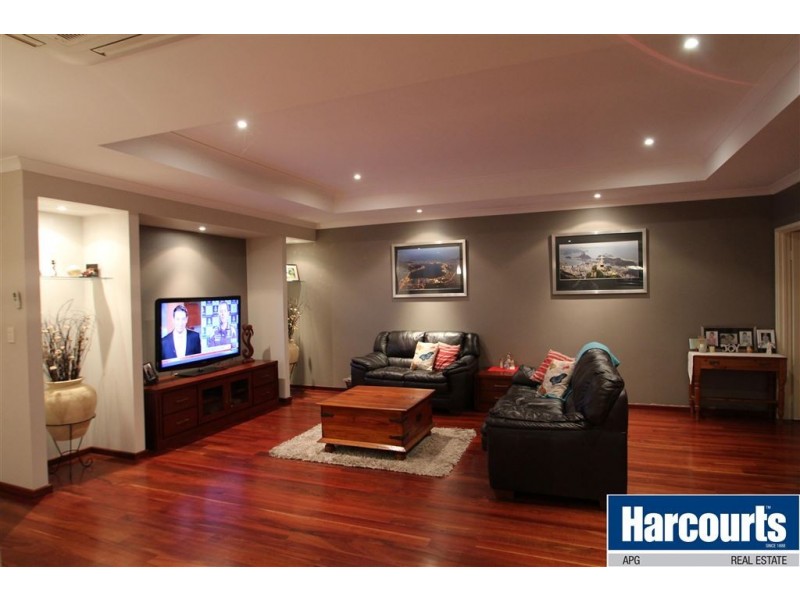 14 Gascoyne Circle, Millbridge WA 6232