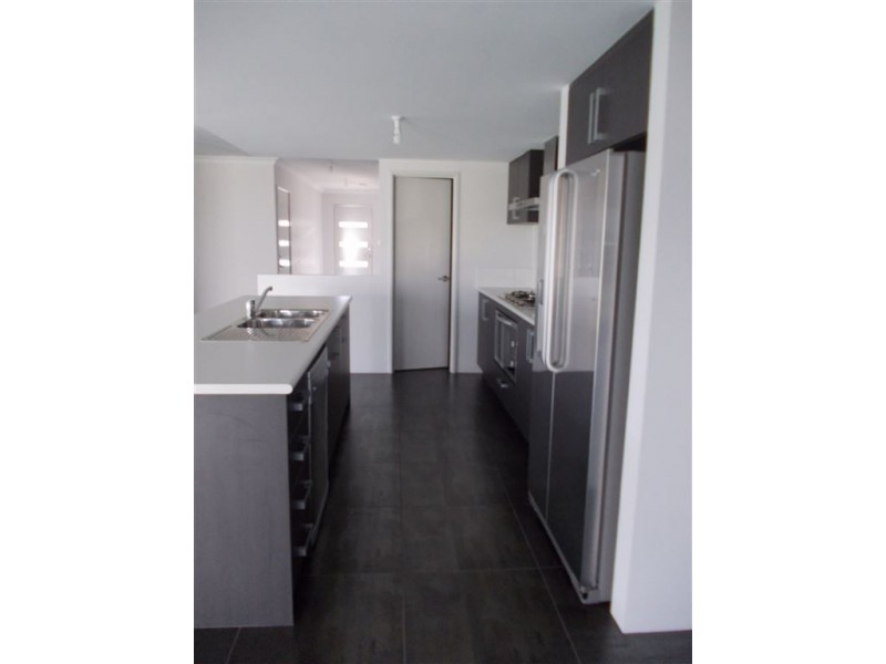 52 Barnes, Australind WA 6233