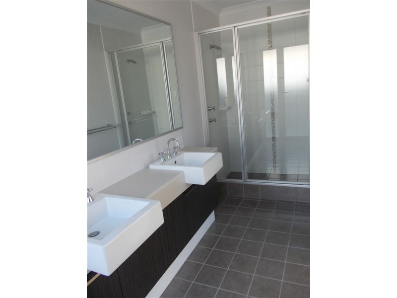 52 Barnes, Australind WA 6233