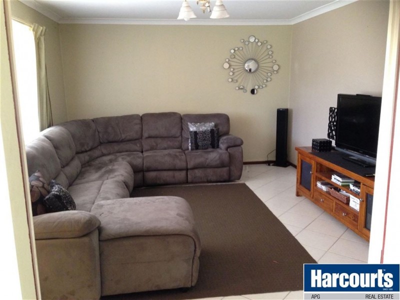 2 Gulf Way, Leschenault WA 6233