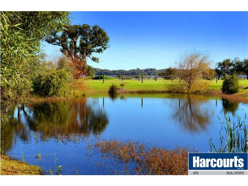 572 Cathedral Avenue, Leschenault WA 6233