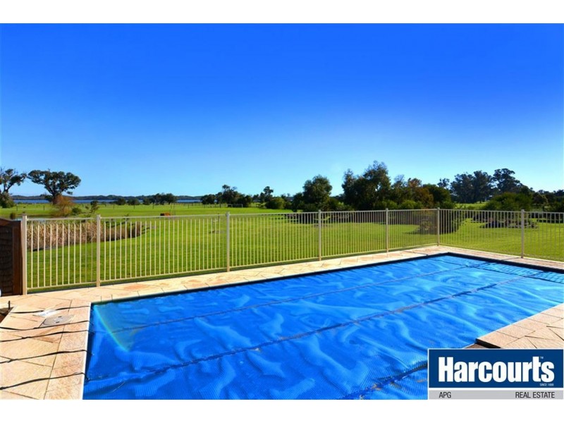 572 Cathedral Avenue, Leschenault WA 6233