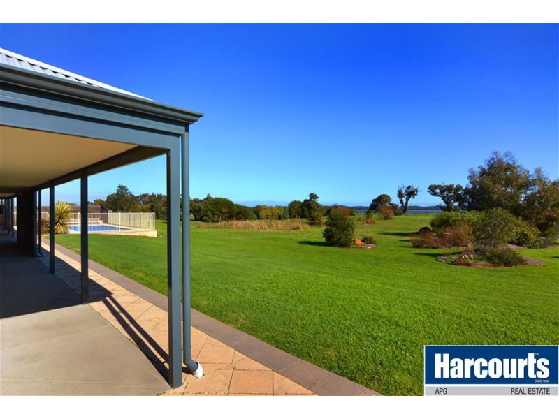 572 Cathedral Avenue, Leschenault WA 6233