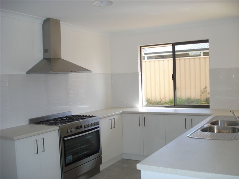 5 Mac Arthur Court, Australind WA 6233