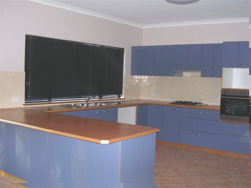 14 Wildflower Way, Australind WA 6233