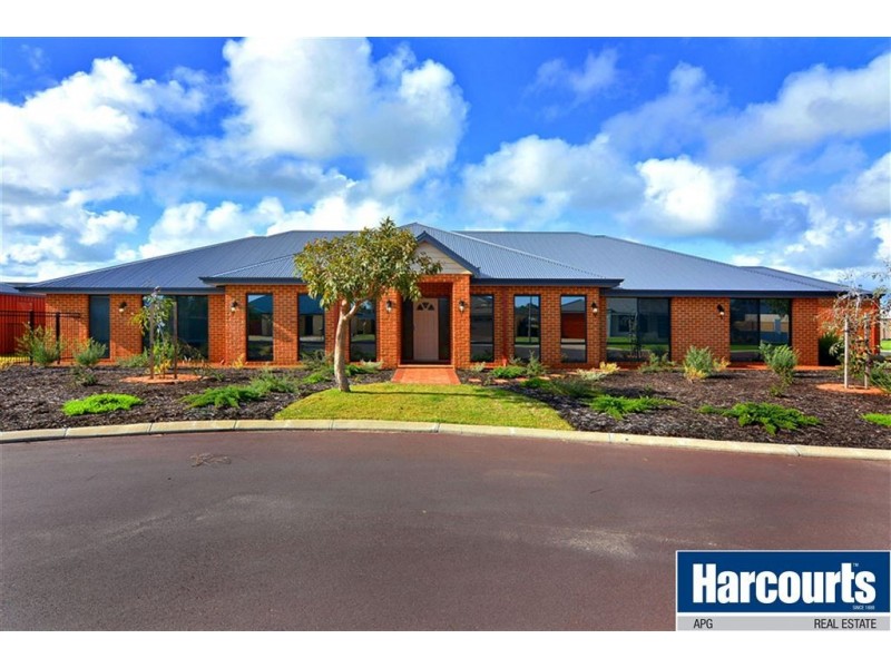 8 Clarence Crescent, Millbridge WA 6232