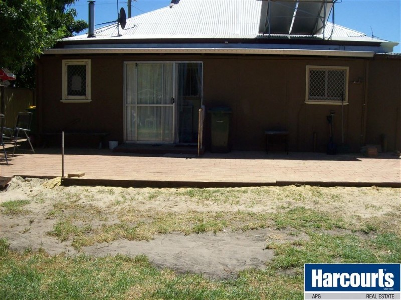 9 Teede Street, Bunbury WA 6230