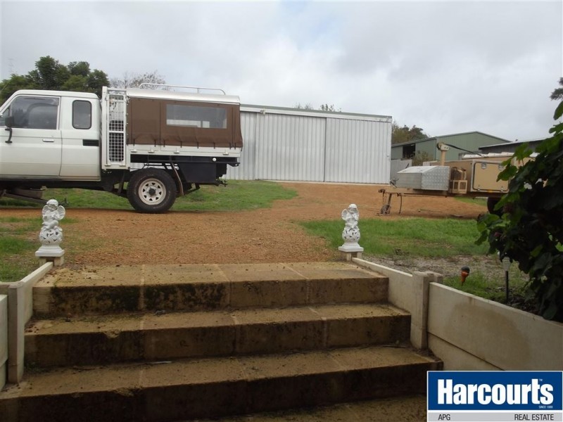 39 Hillman Street, Darkan WA 6392