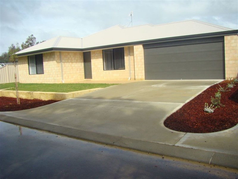 4/60 Capel Drive, Capel WA 6271