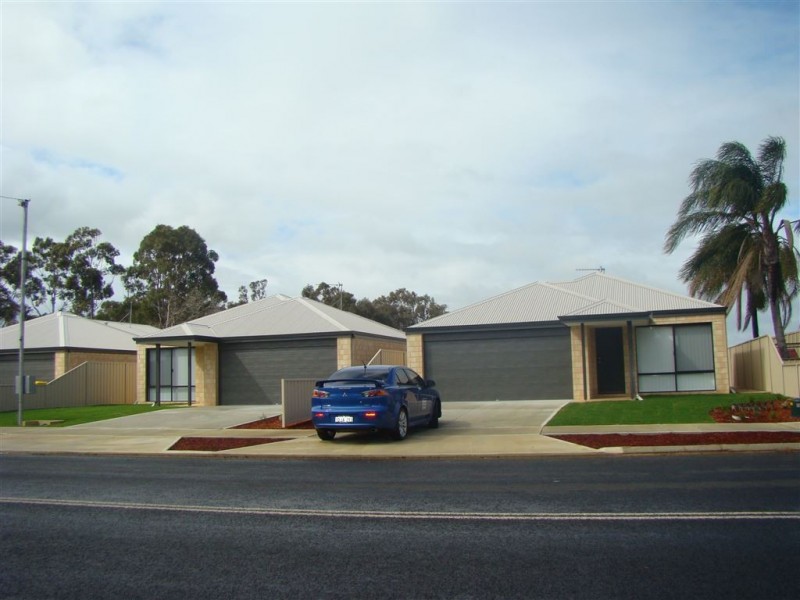 4/60 Capel Drive, Capel WA 6271