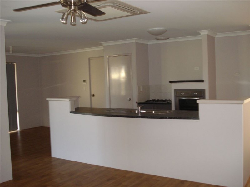 92 Macquarie Drive, Australind WA 6233