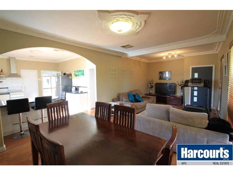 128 Young Street, Harvey WA 6220