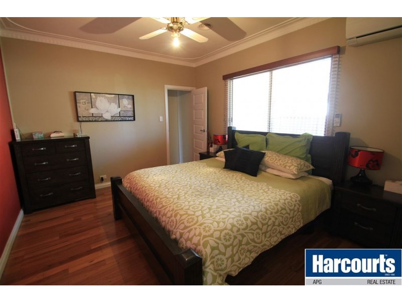 128 Young Street, Harvey WA 6220