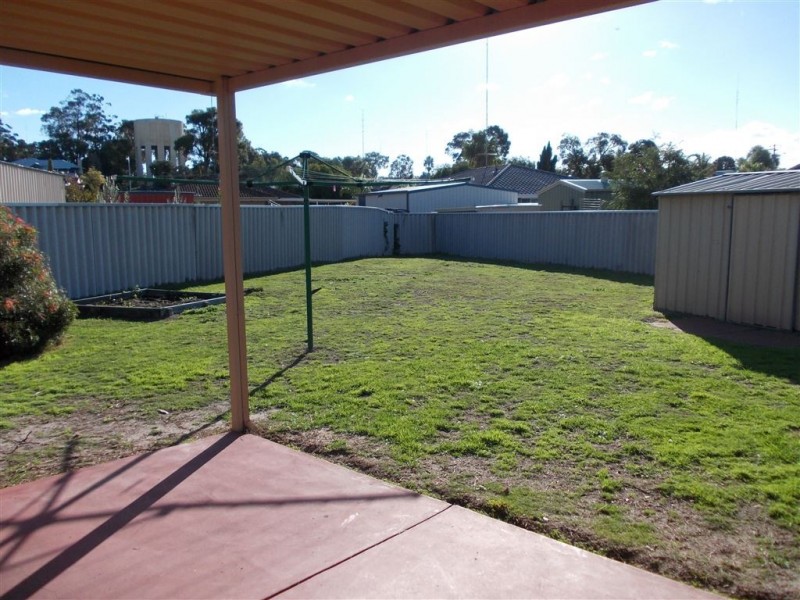 11 Waxflower Place, Eaton WA 6232