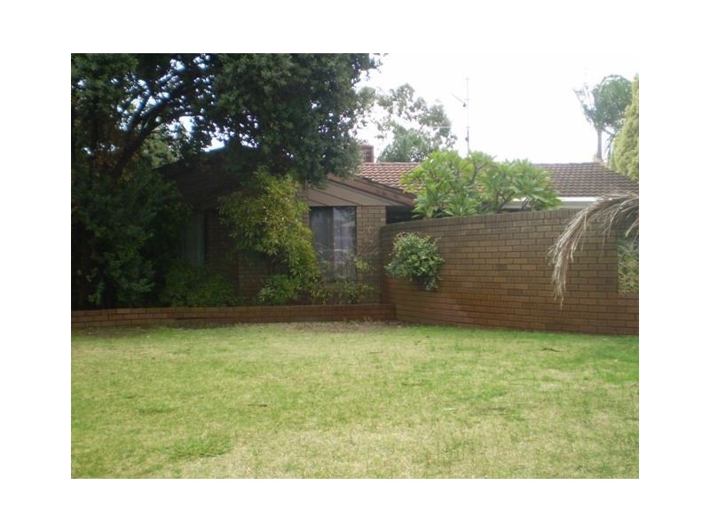 24 Chapple Drive, Australind WA 6233