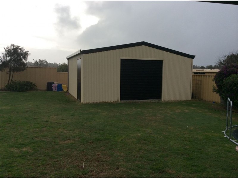 6 Coojong Road, Dalyellup WA 6230