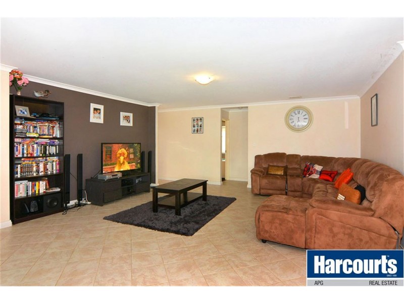 8 Burwood Road, Australind WA 6233