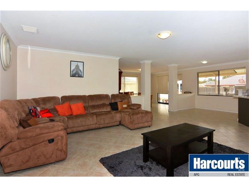 8 Burwood Road, Australind WA 6233