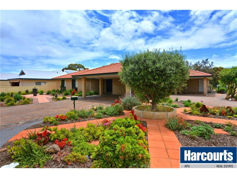 14 Birkdale Place, Pelican Point WA 6230