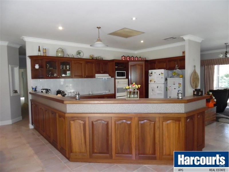 19 Manea Drive, Gelorup WA 6230