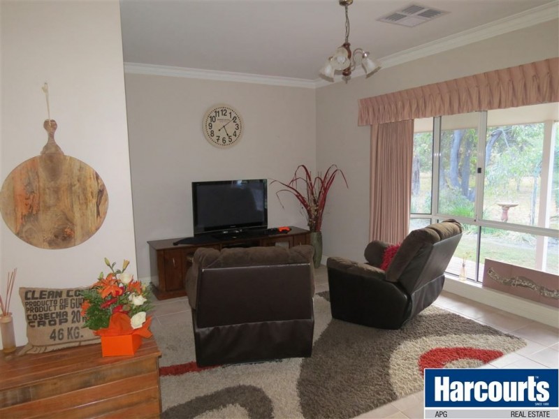 19 Manea Drive, Gelorup WA 6230