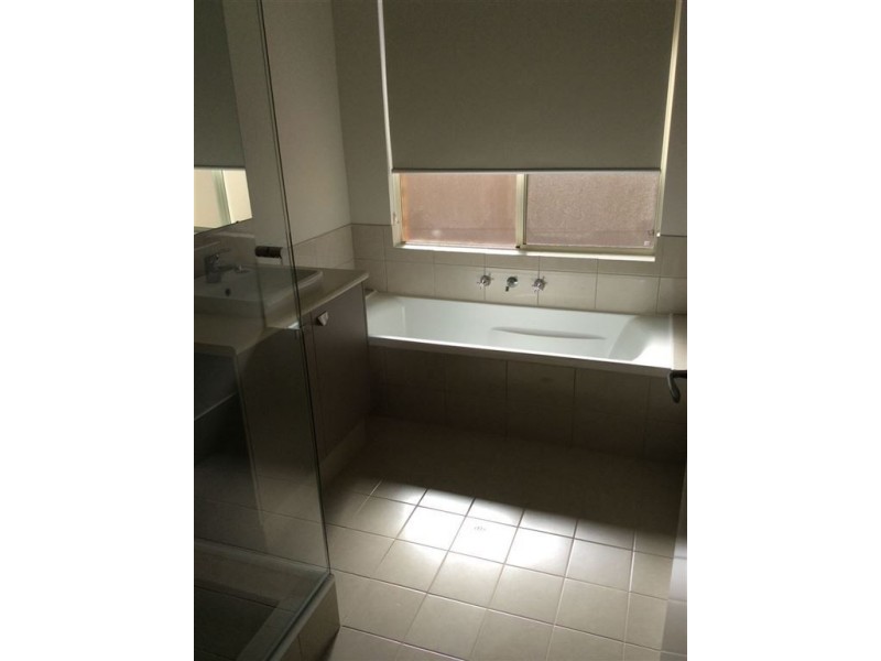 2 Nepeon Turn, Millbridge WA 6232