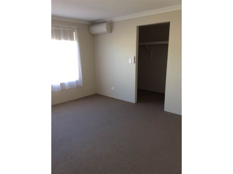 2 Nepeon Turn, Millbridge WA 6232