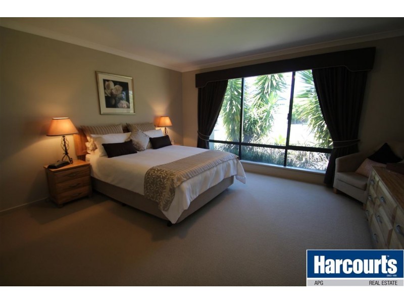 14 Tanzanite Road, Australind WA 6233