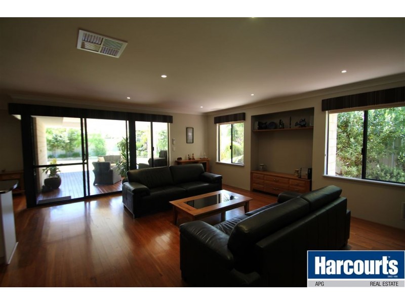 14 Tanzanite Road, Australind WA 6233