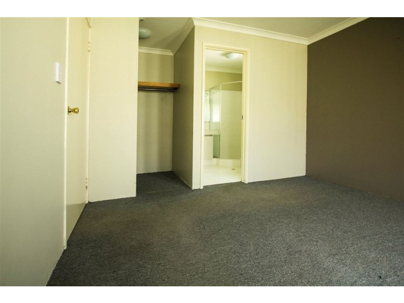A/4 Usher Place, Australind WA 6233