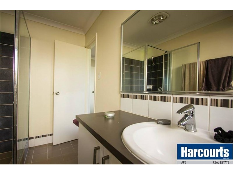 1 Absolon Cr, Australind WA 6233